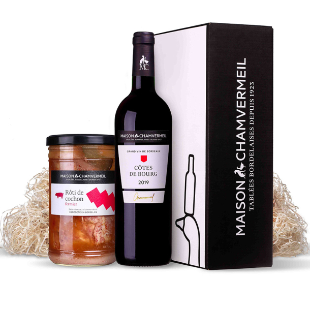 A table avec du Côtes de Bourg Coffret vin & gastronomie coffret