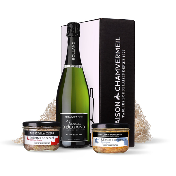 A table avec du Champagne Blanc de Noirs Coffret vin & gastronomie coffret