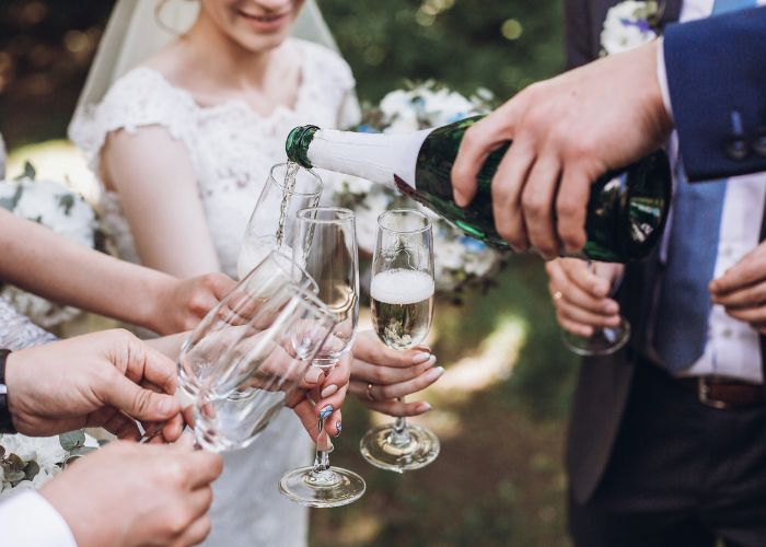 Combien de bouteilles de vin pour un mariage ?