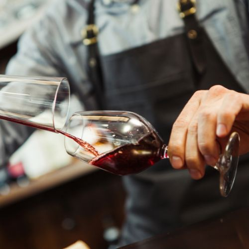 La petite histoire du service du vin